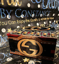 Load image into Gallery viewer, Personalized Squared Gift Box