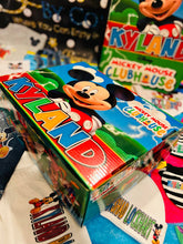 Load image into Gallery viewer, Personalized Squared Gift Box